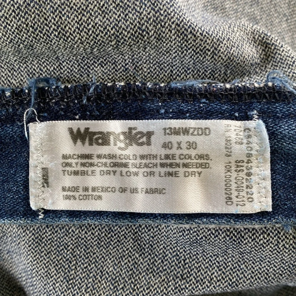 WRANGLER® COWBOY CUT® ORIGINAL FIT JEAN IN DARK STONE SIZE 40 X 30 💙EUC💙